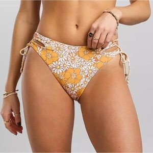 P2F Daisy May Bikini Set